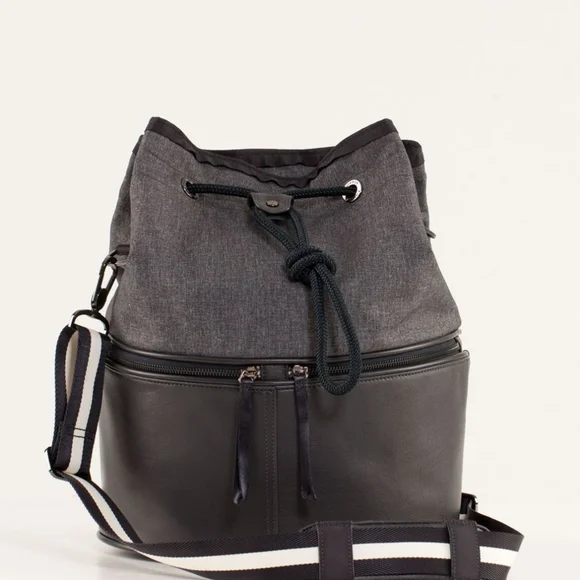Lululemon Method Bag - Picture 1 of 8